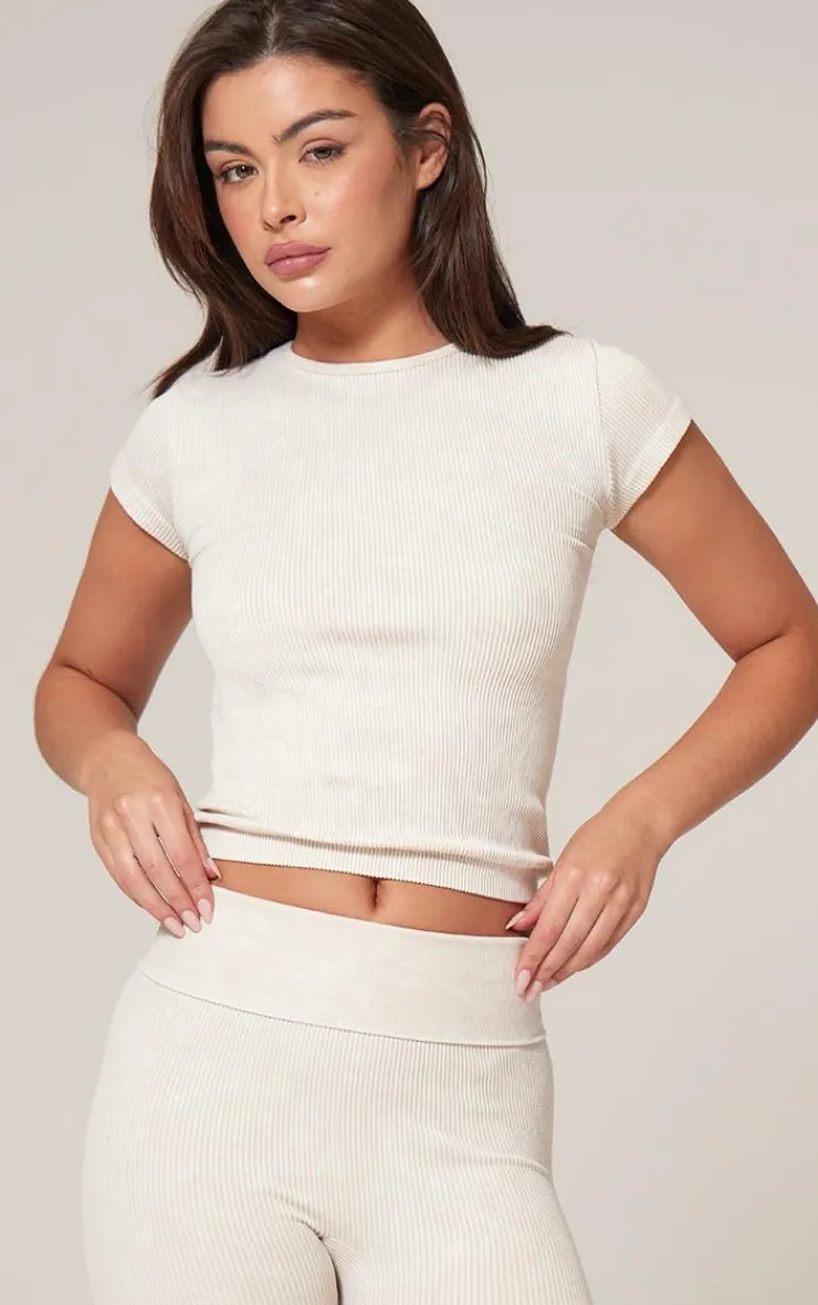 PrettyLittleThing Snatched*Faded Snatched Rib Short Sleeve Detail Crop Top