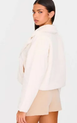PrettyLittleThing Faux Fur Coats*Faux Fur Cropped Blazer