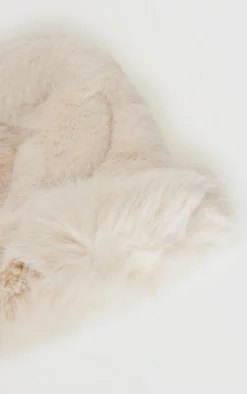 PrettyLittleThing Winter Accessories*Faux Fur Fluffy Trim Bucket Hat