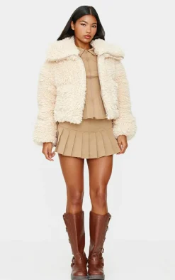 PrettyLittleThing Faux Fur Coats*Faux Fur Pocket Detail Crop Jacket