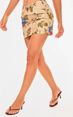 New PrettyLittleThing Floral Mini Skirt Cream