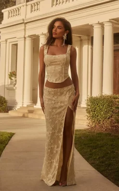 Online PrettyLittleThing Floral Textured Thigh High Split Maxi Skirt Cream