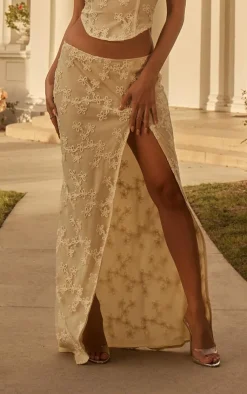 Online PrettyLittleThing Floral Textured Thigh High Split Maxi Skirt Cream