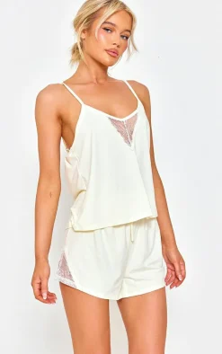 PrettyLittleThing Christmas Shop*Lace Detail Cami And Short Pajama Set
