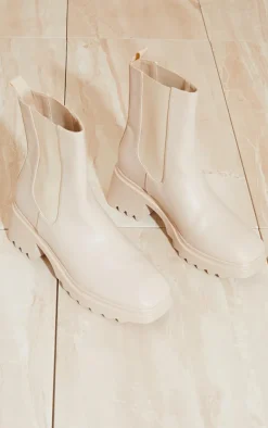 PrettyLittleThing Heeled Boots*Matte PU Chelsea Heeled Ankle Boots