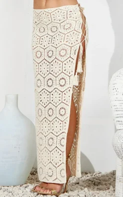 Discount PrettyLittleThing Patterned Crochet Knit Maxi Skirt Cream