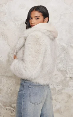 PrettyLittleThing Faux Fur Coats*Plush Faux Fur Collar Detail Coat