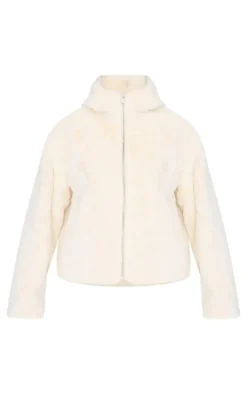 PrettyLittleThing Faux Fur Coats*Plush Faux Fur Hooded Zip Up Jacket