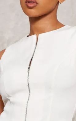 Outlet PrettyLittleThing Premium Woven Zip Up Detail Sleeveless Top Cream