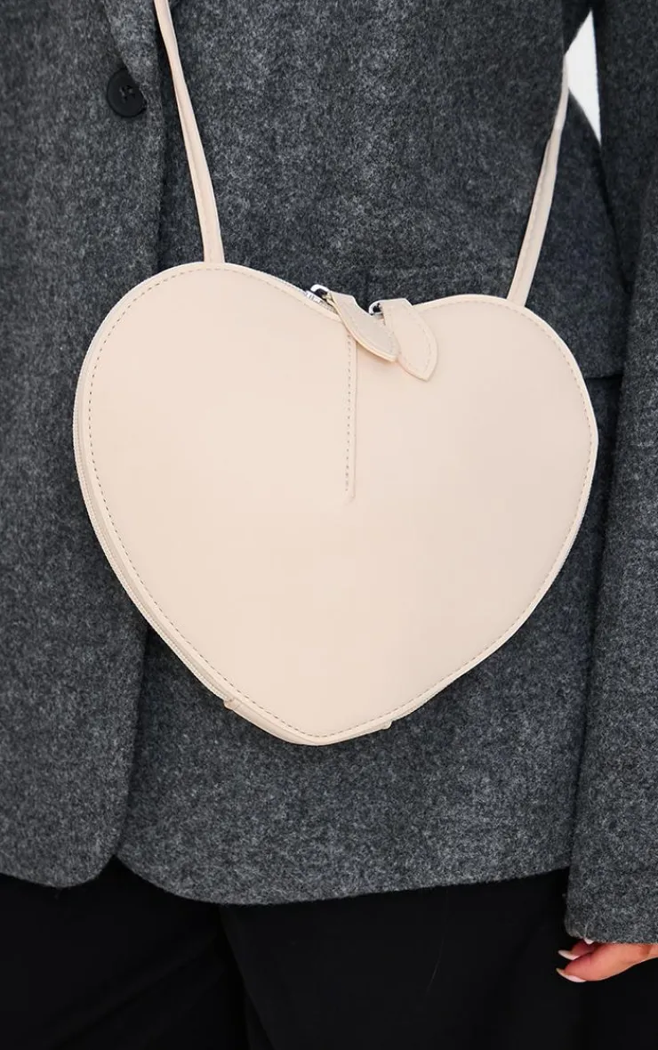PrettyLittleThing Crossbody Bags*Pu Heart Crossbody Bag