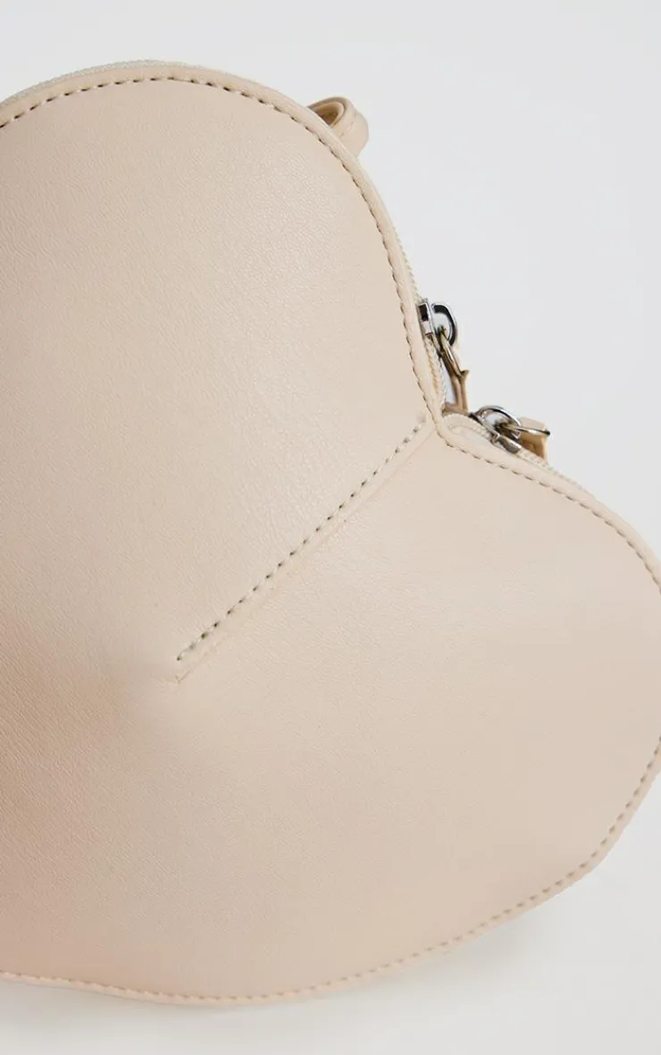 PrettyLittleThing Crossbody Bags*Pu Heart Crossbody Bag