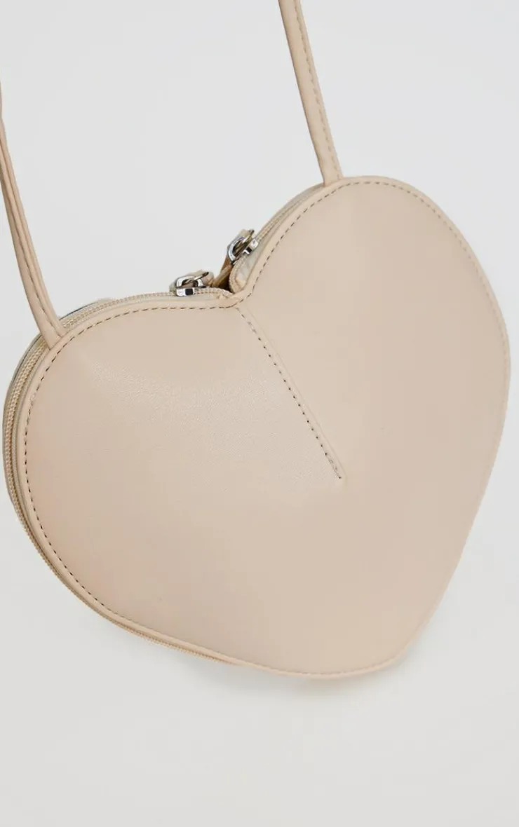 PrettyLittleThing Crossbody Bags*Pu Heart Crossbody Bag