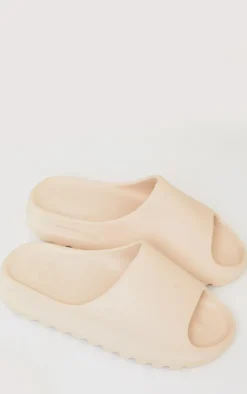 PrettyLittleThing Slides*Rubber Ribbed Sole Slides