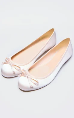 PrettyLittleThing Ballet Flats*Satin Round Toe Bow Detail Ballet Flats
