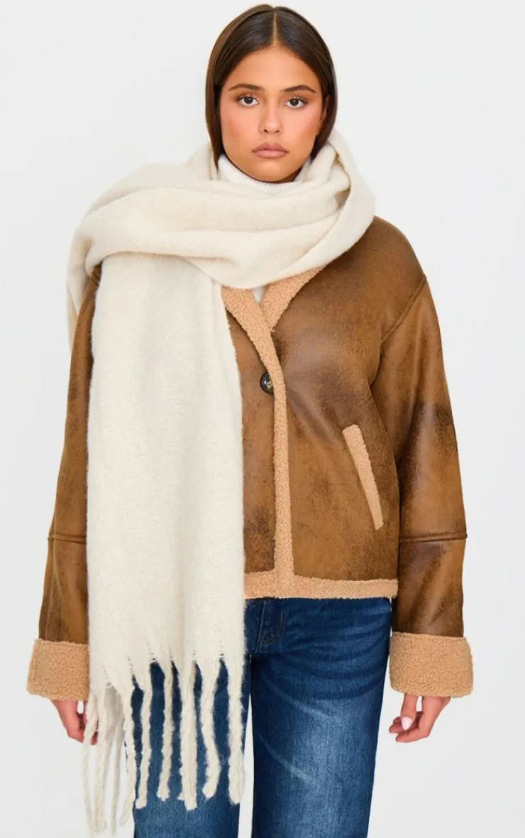 PrettyLittleThing Scarves & Gloves*Soft Blanket Tassel Scarf