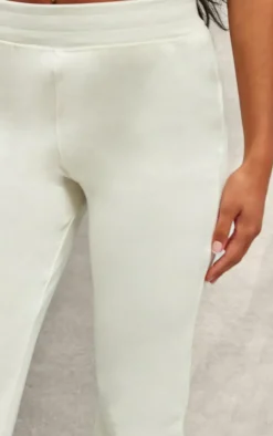 Best PrettyLittleThing Straight Leg Pants Cream
