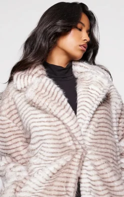 PrettyLittleThing Faux Fur Coats*Stripe Faux Fur Collar Detail Coat