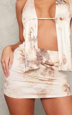New PrettyLittleThing Textured Print Micro Mini Skirt Cream