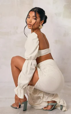 Clearance PrettyLittleThing Woven Cinched Puff Long Sleeve Tie Front Bralet Cream
