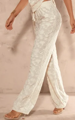 Online PrettyLittleThing Woven Floral Mid Rise Wide Leg Pants Cream