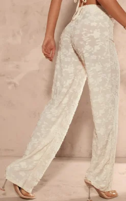 Online PrettyLittleThing Woven Floral Mid Rise Wide Leg Pants Cream