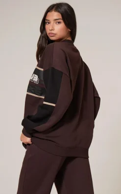 Hot PrettyLittleThing Print Embroidered Leisure Club Sweatshirt Dark Brown