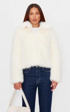 PrettyLittleThing Faux Fur Coats*Plush Faux Fur Toggle Detail Jacket