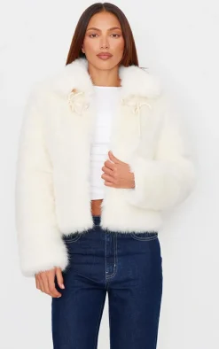 PrettyLittleThing Faux Fur Coats*Plush Faux Fur Toggle Detail Jacket