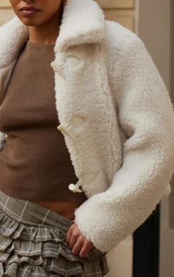 PrettyLittleThing Faux Fur Coats*Toggle Detail Faux Fur Jacket
