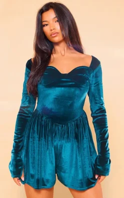 PrettyLittleThing Christmas Shop*Velvet Cup Detail Long Sleeve Skater Romper