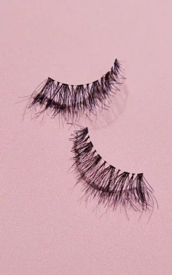 PrettyLittleThing False Eyelashes*Eylure Fluttery Light 002 3/4 Lashes
