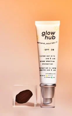 PrettyLittleThing Sun Care*Glow Hub Tinted Sunsilk SPF 30 -