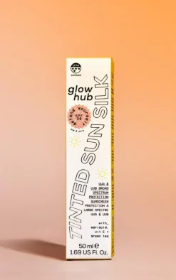 PrettyLittleThing Sun Care*Glow Hub Tinted Sunsilk SPF 30 -