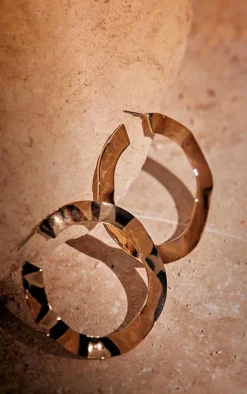 PrettyLittleThing Hoop Earrings*Abstract Wave Hoop Earrings