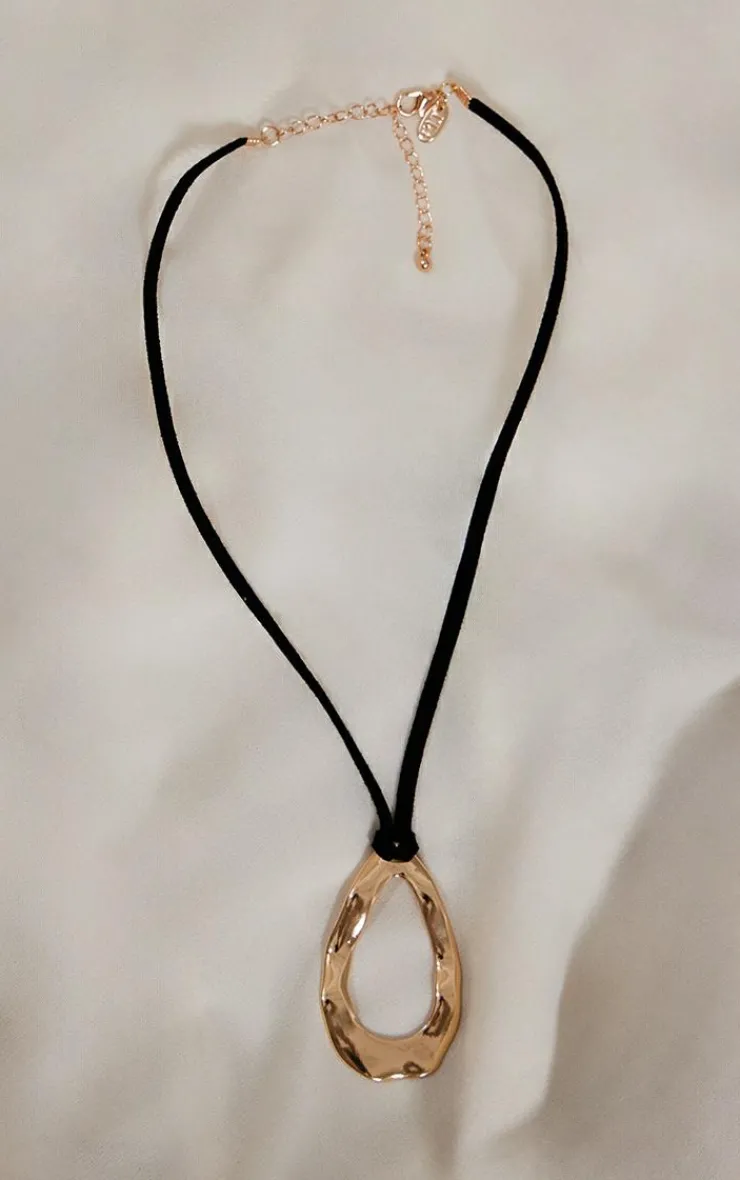 PrettyLittleThing Necklaces*Cord Crinkle Hoop Pendant Necklace