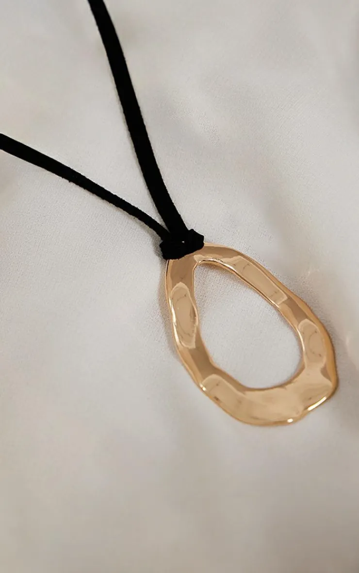 PrettyLittleThing Necklaces*Cord Crinkle Hoop Pendant Necklace