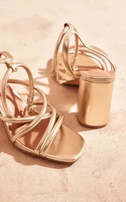 PrettyLittleThing Heeled Sandals*Metallic Pu Round Toe Multi Strap Block Heeled Sandals