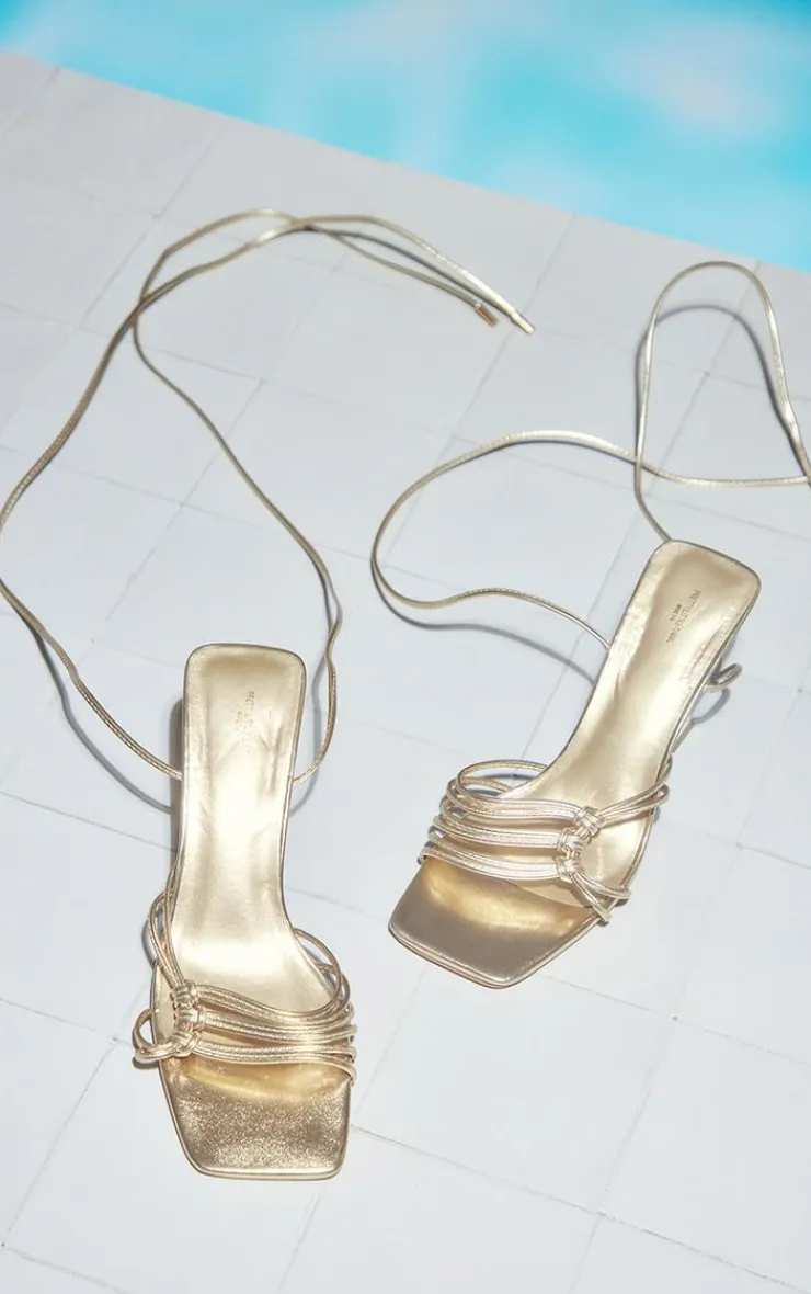 PrettyLittleThing Wide Fit Sandals*Pu Wide Fit Square Toe Side Knot Detail Mid Flared Heeled Sandals