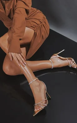 PrettyLittleThing Wide Fit Heels*Wide Fit Diamante Knot Detail Point Toe Mid Heeled Sandals