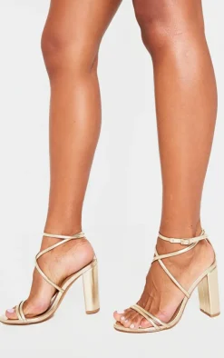 PrettyLittleThing Wide Fit Sandals*Wide Fit PU Point Toe Strappy Block Heeled Sandals