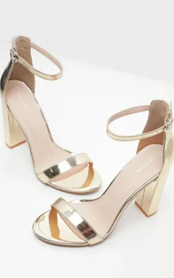 PrettyLittleThing Wide Fit Sandals*Wide Fit Pu Round Toe Block Heeled Sandals