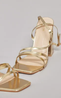 PrettyLittleThing Wide Fit Sandals*Wide Fit Pu Square Toe Strappy Block Heeled Sandals