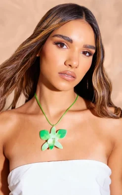 PrettyLittleThing Necklaces*Ombre Flower String Necklace
