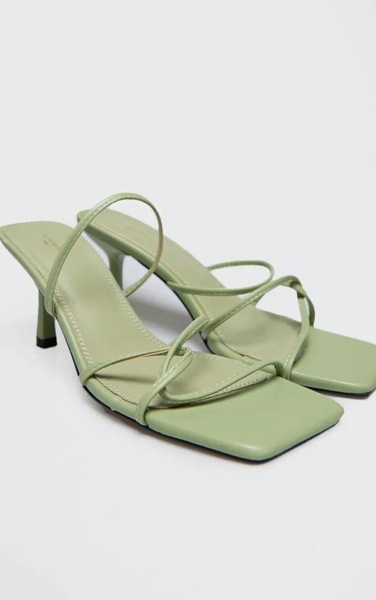 PrettyLittleThing Wide Fit Heels*PU Wide Fit Cross Over Strap Heeled Mules