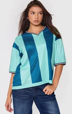 PrettyLittleThing T-Shirts*Green Striped V Neck Oversized Football T Shirt