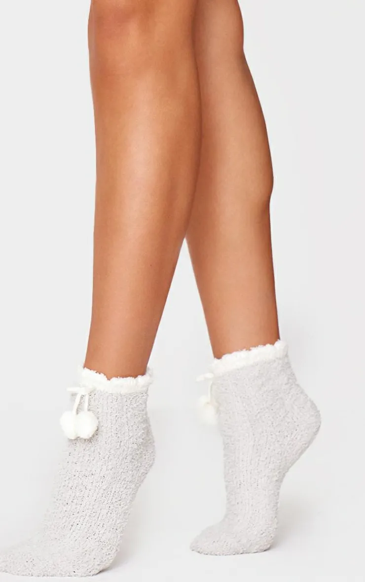 PrettyLittleThing Socks*Cable Pom Pom Cosy Socks