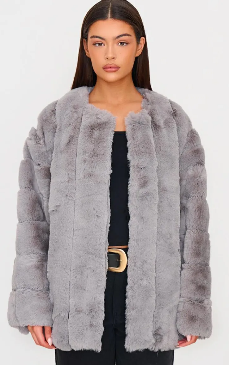 PrettyLittleThing Faux Fur Coats*Faux Fur Bubble Vertical Coat