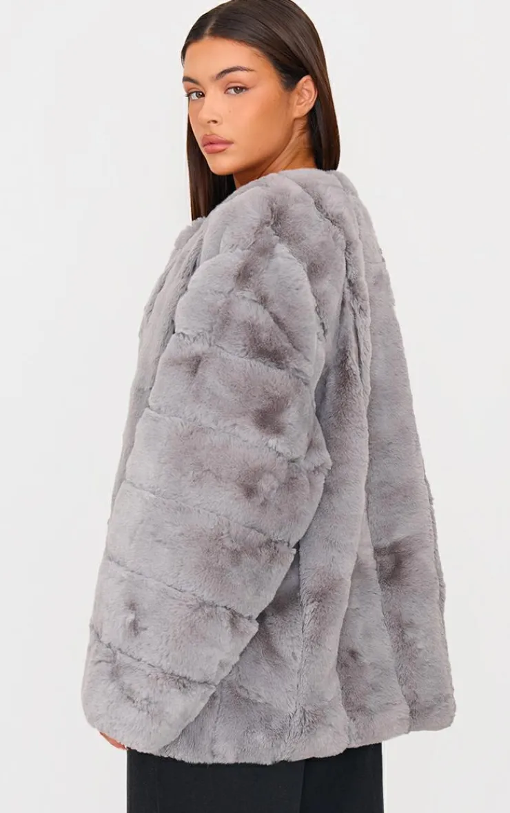 PrettyLittleThing Faux Fur Coats*Faux Fur Bubble Vertical Coat