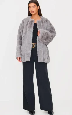 PrettyLittleThing Faux Fur Coats*Faux Fur Bubble Vertical Coat