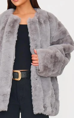 PrettyLittleThing Faux Fur Coats*Faux Fur Bubble Vertical Coat
